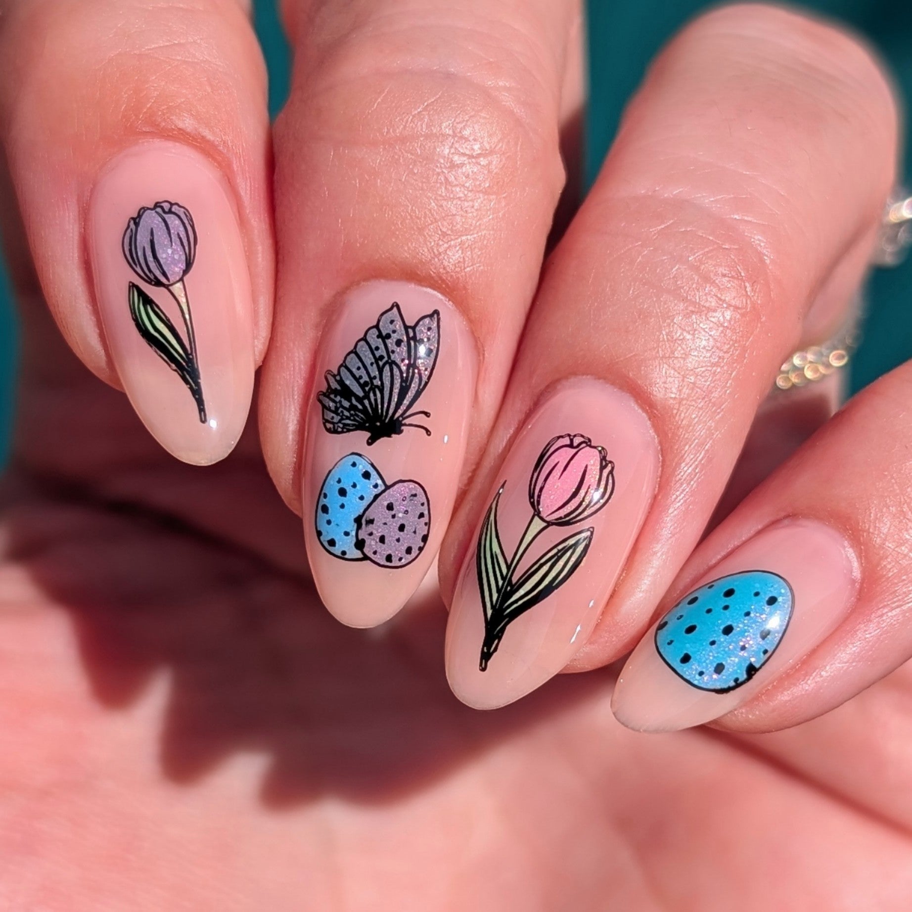 Tulip Tails (CjSH-110) Steel Nail Art Layered Stamping Plate