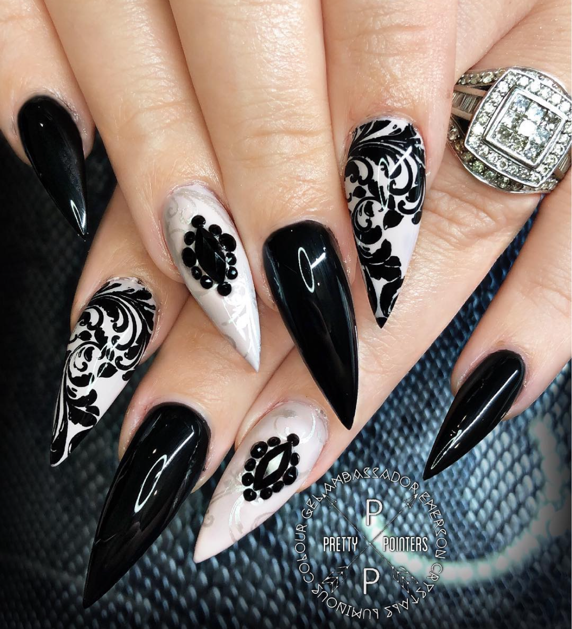 If it Aint Baroque, Dont Fix It! (CjS-72) Etched Nail Art Stamping Plate