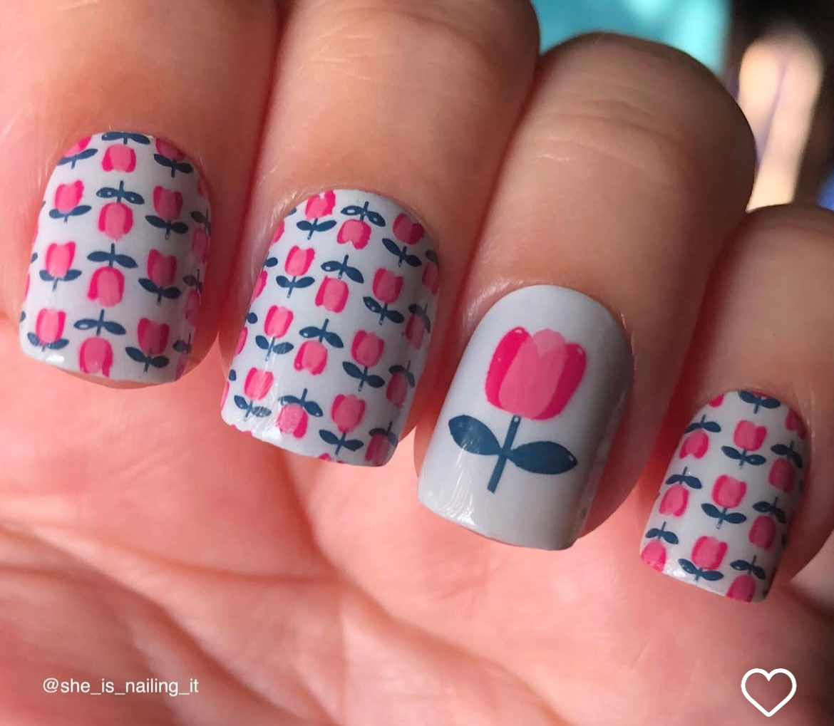 Tu Many Tulips (CjS-111) Etched Nail Art Stamping Plate