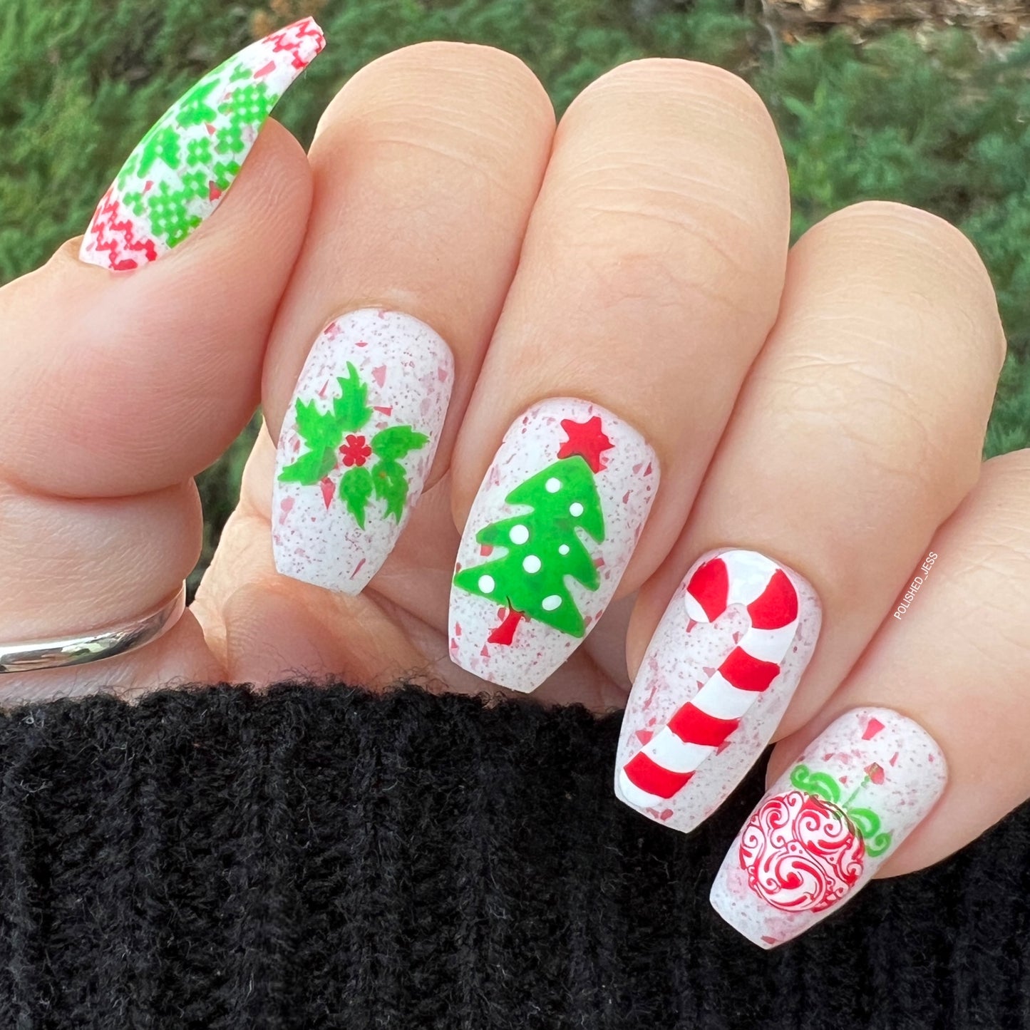 Better Not Pout (CjS C-17) Etched Nail Art Stamping Plate)