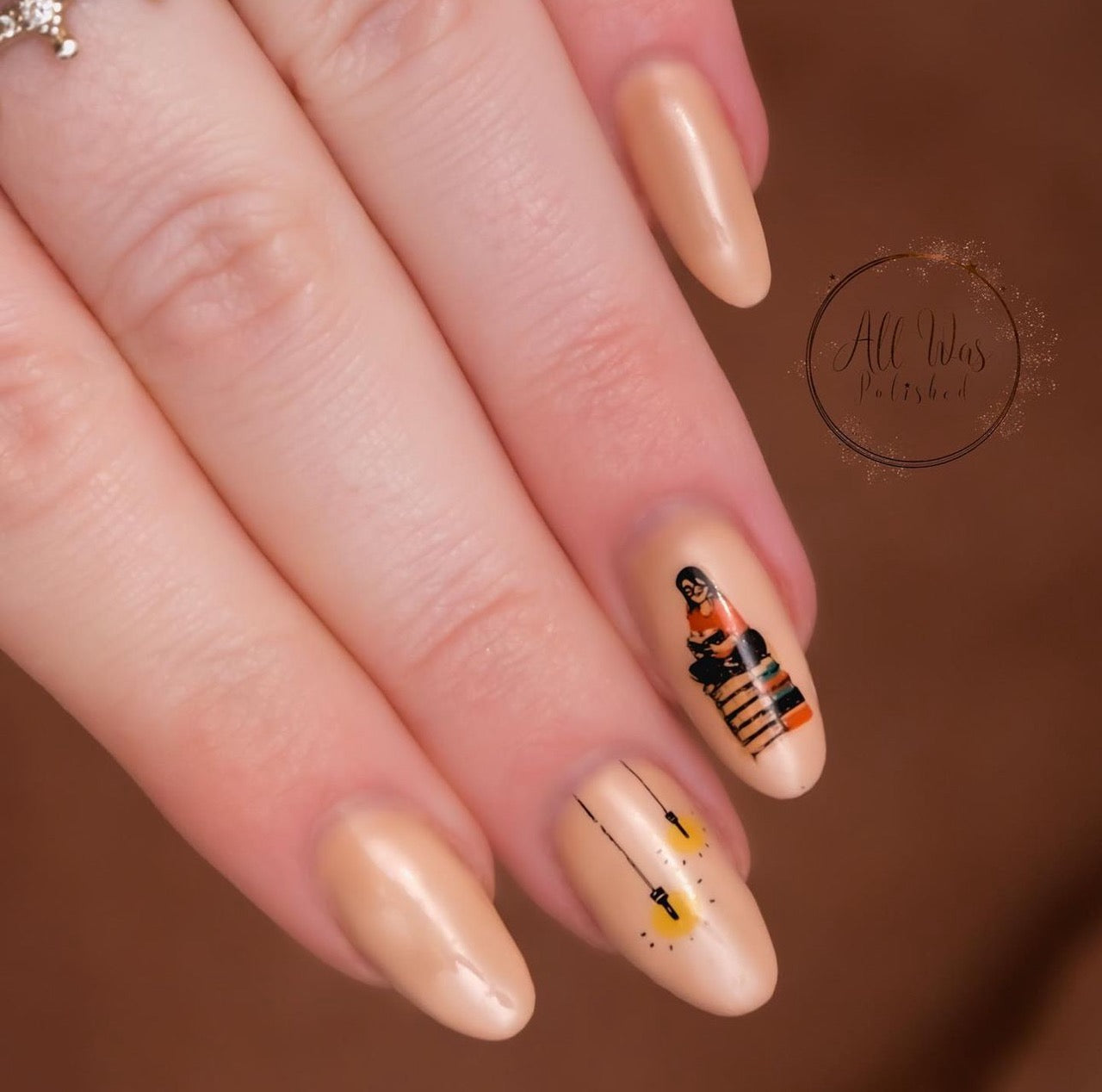 Snuggles (CjS-171) Etched Nail Art Stamping Plate