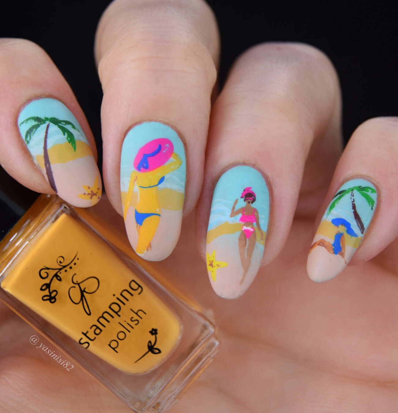 manicure-with-beach-nail-art-designs-of-girls-in-bikinis-on-the-beach