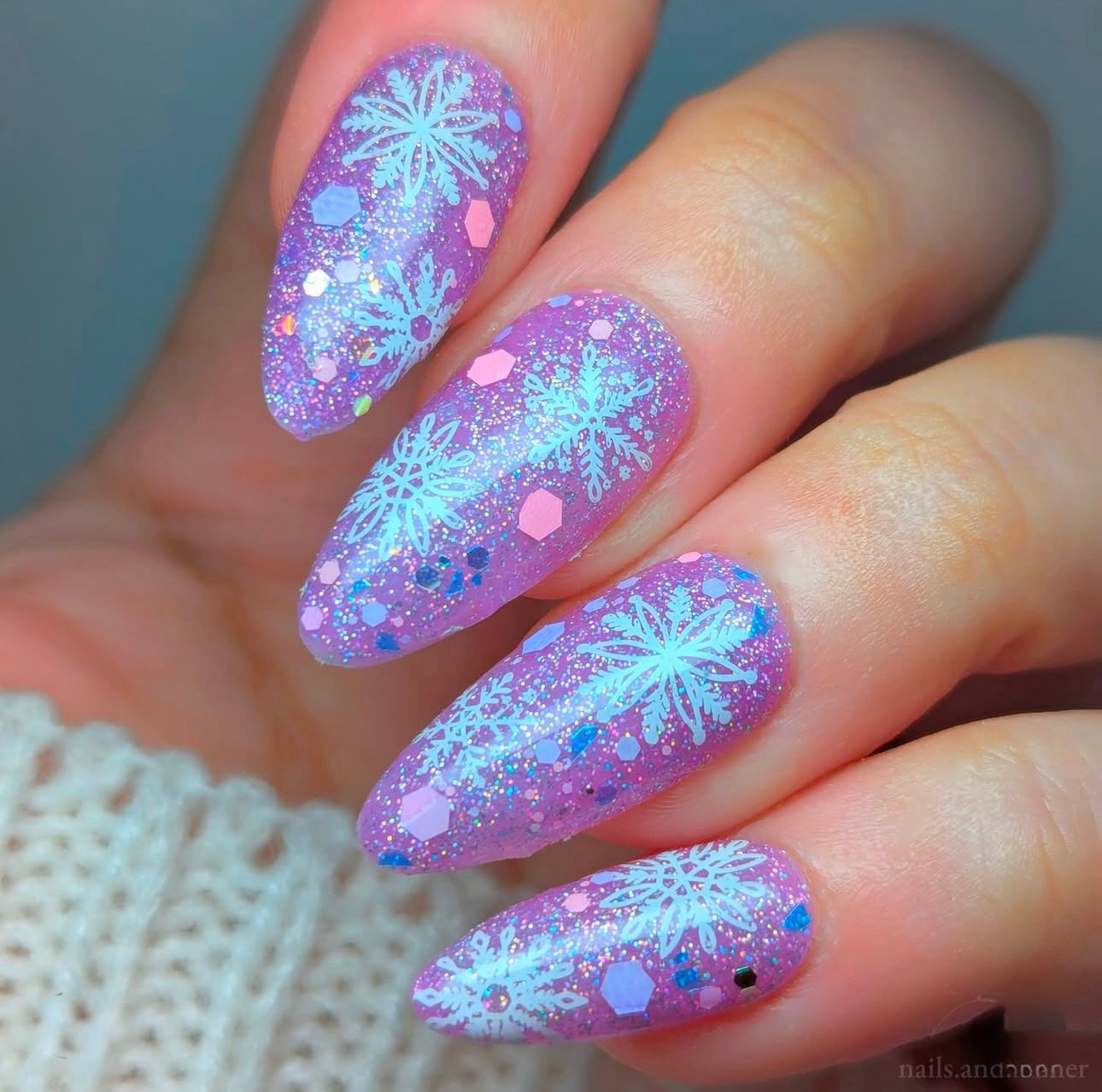 Frosty Flurries (CjS-326) Etched Nail Art Stamping Plate