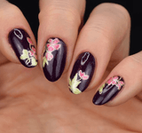 Beautiful-manicure-showing-nail-art-designs-of-flowers