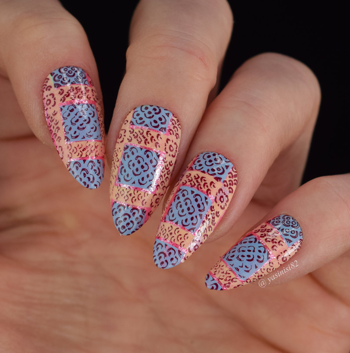 manicure-showing-beautfiul-full-coverage-floral-baroque-tile-nail-art-designs