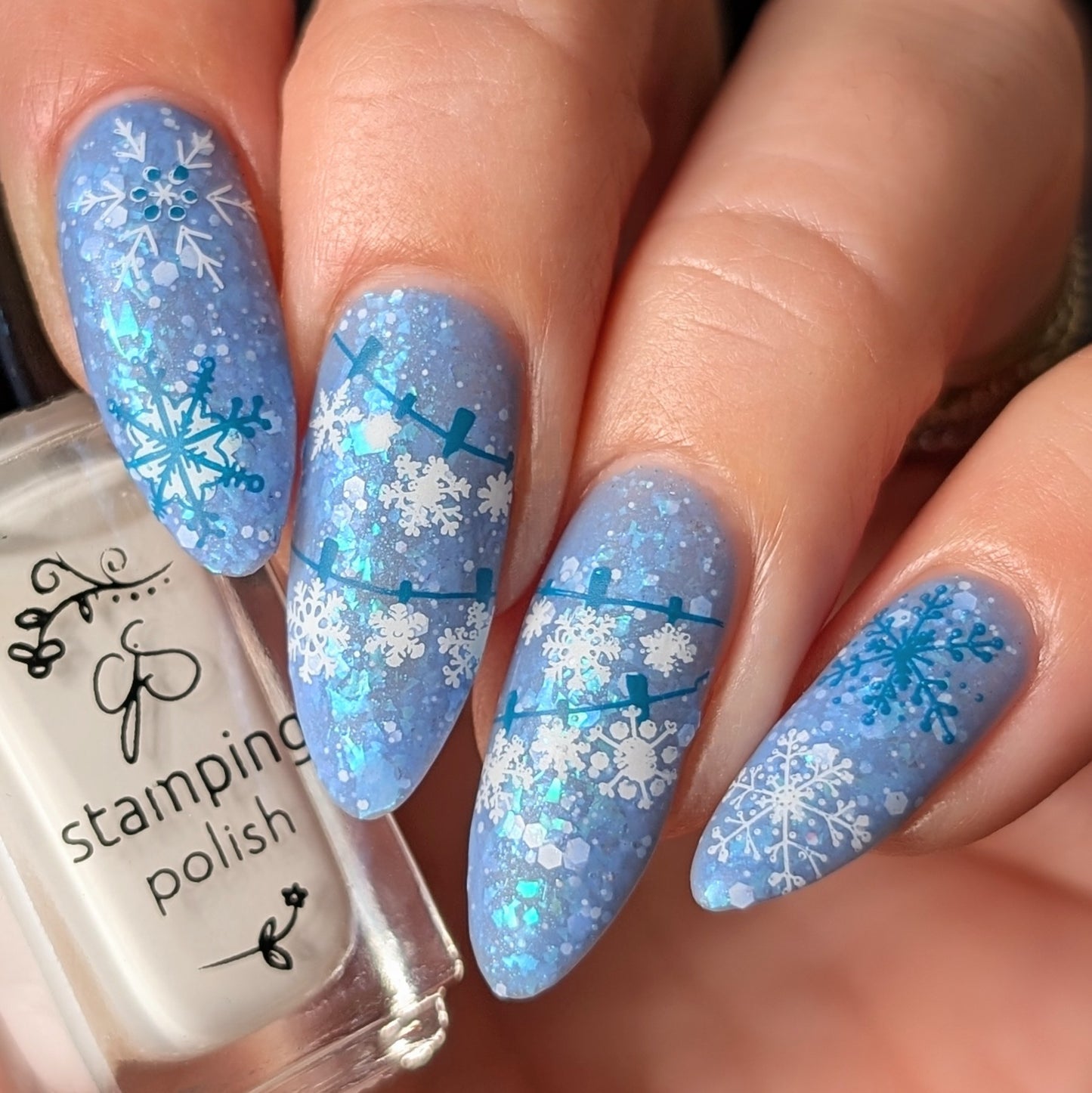 Snowflakes on Chains (CjS-376) Etched Nail Art Stamping Plate
