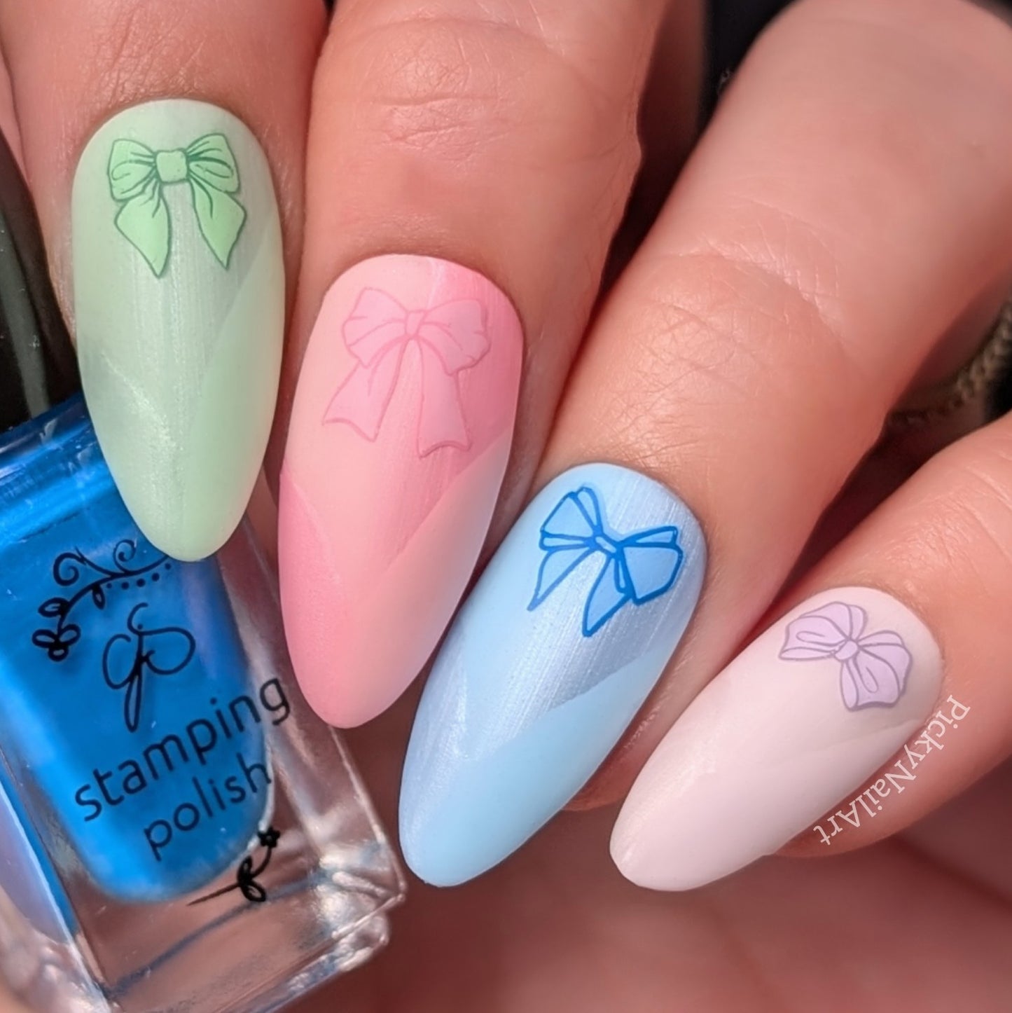 Pretty Little Bows (CjS-377) Etched Nail Art Stamping Plate