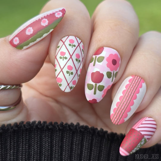 Cozy Corner (CjS-383) Etched Nail Art Stamping Plate