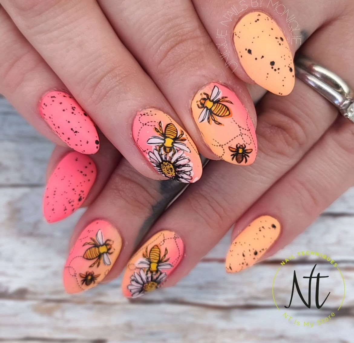 Save the Bees! (CjS-68) Etched Nail Art Stamping Plate