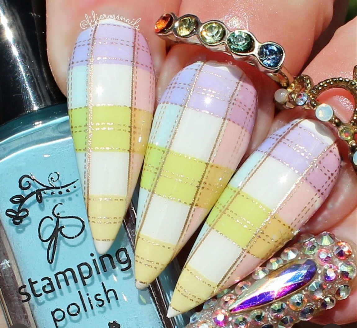 Festive Plaid - One (CjSC-83) Etched Nail Art Stamping Plate