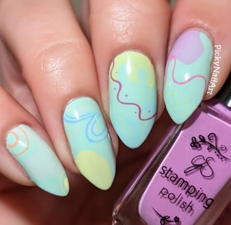 EGGstatic (CjSH-109) Etched Nail Art Stamping Plate