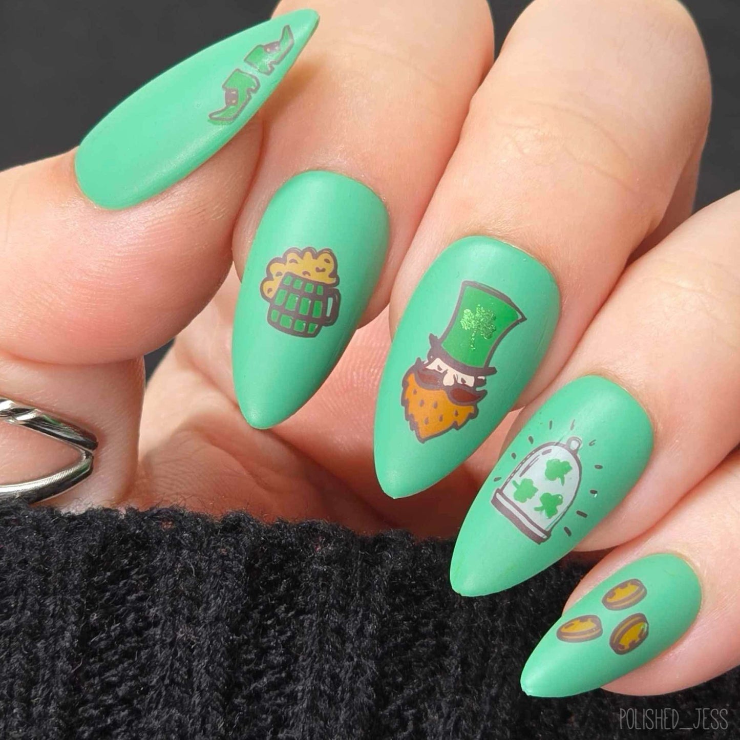 I Pinch Back (CjSH-86) Etched Nail Art Stamping Plate