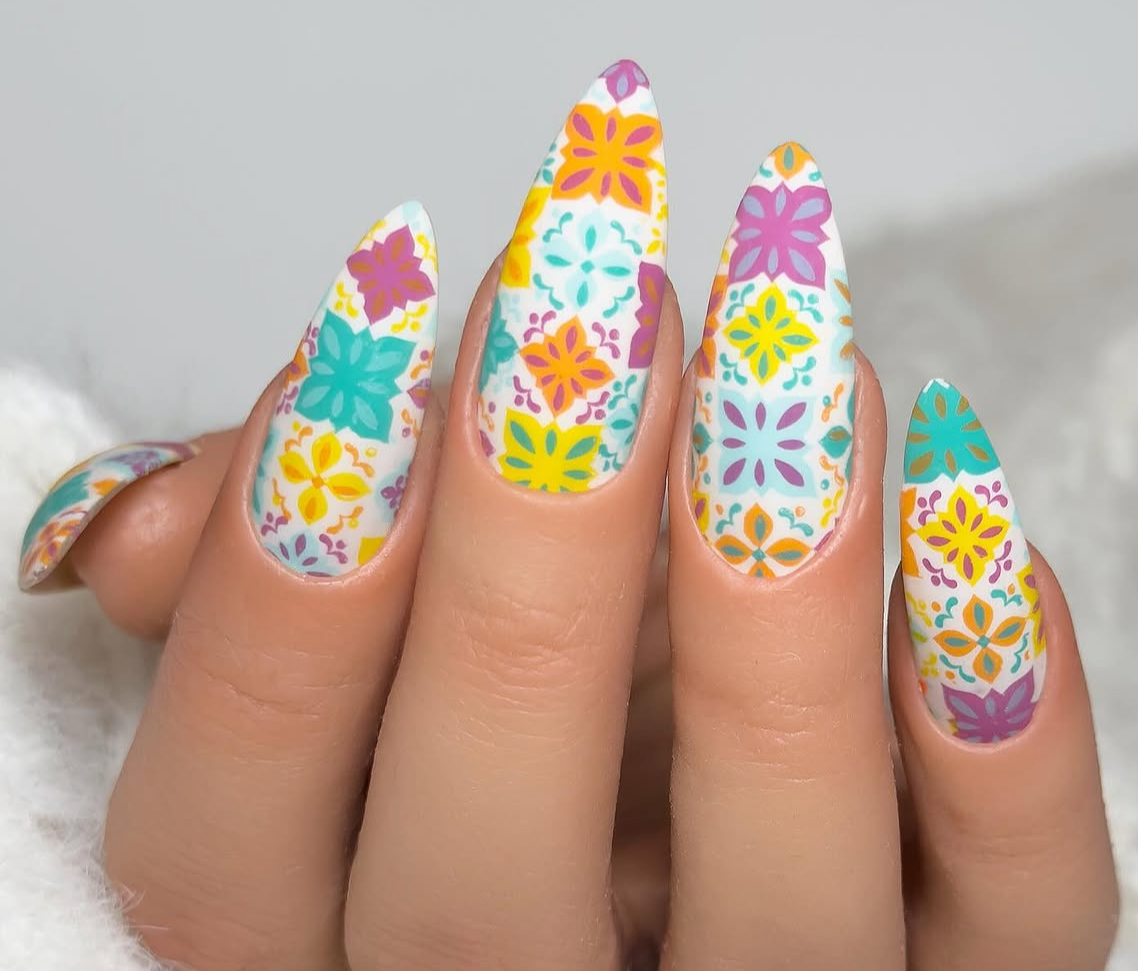 Mayolica (CjSLC-63) Etched Nail Art Stamping Plate