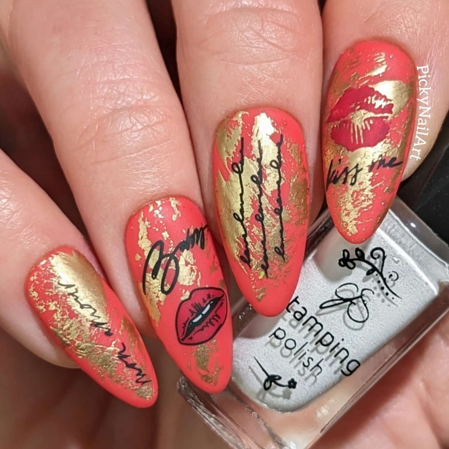 stunning-manicure-with-nail-art-designs-of-lips-with-script
