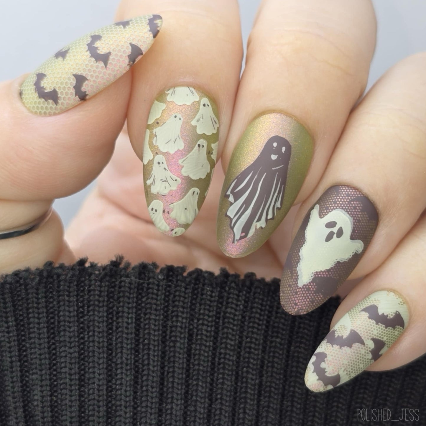 Pretty Little Ghosts (CjSH-126) Etched Nail Art Stamping Plate