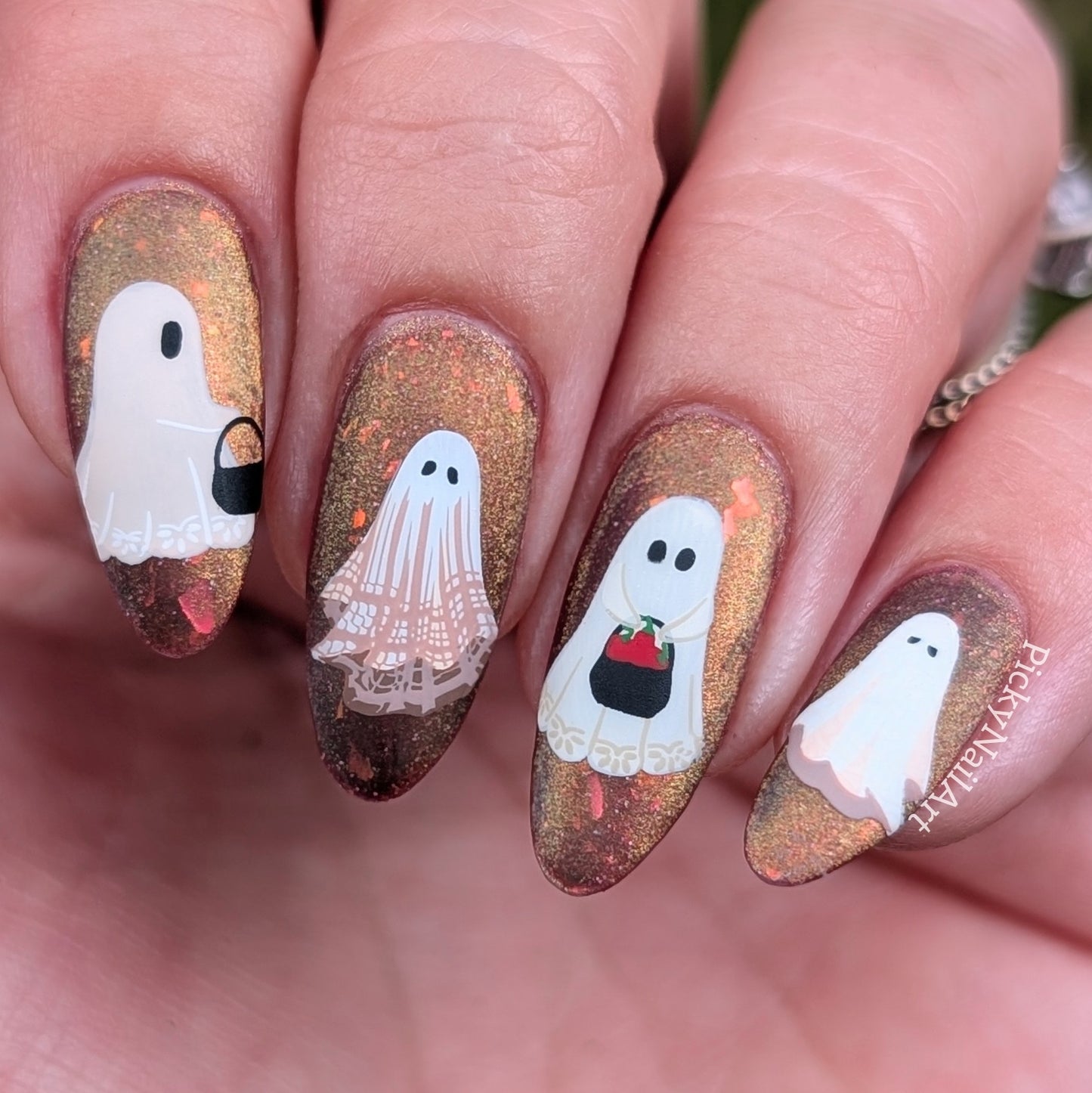 Pretty Little Ghosts (CjSH-126) Etched Nail Art Stamping Plate