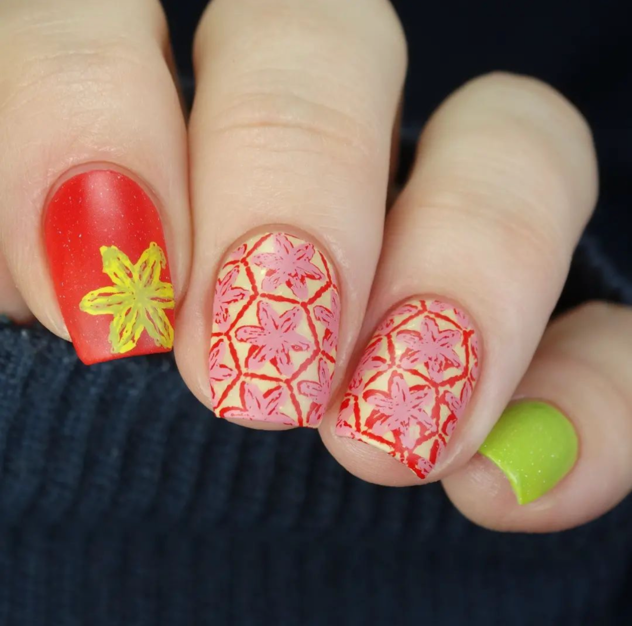 Shibori (CjS-221) Etched Nail Art Stamping Plate