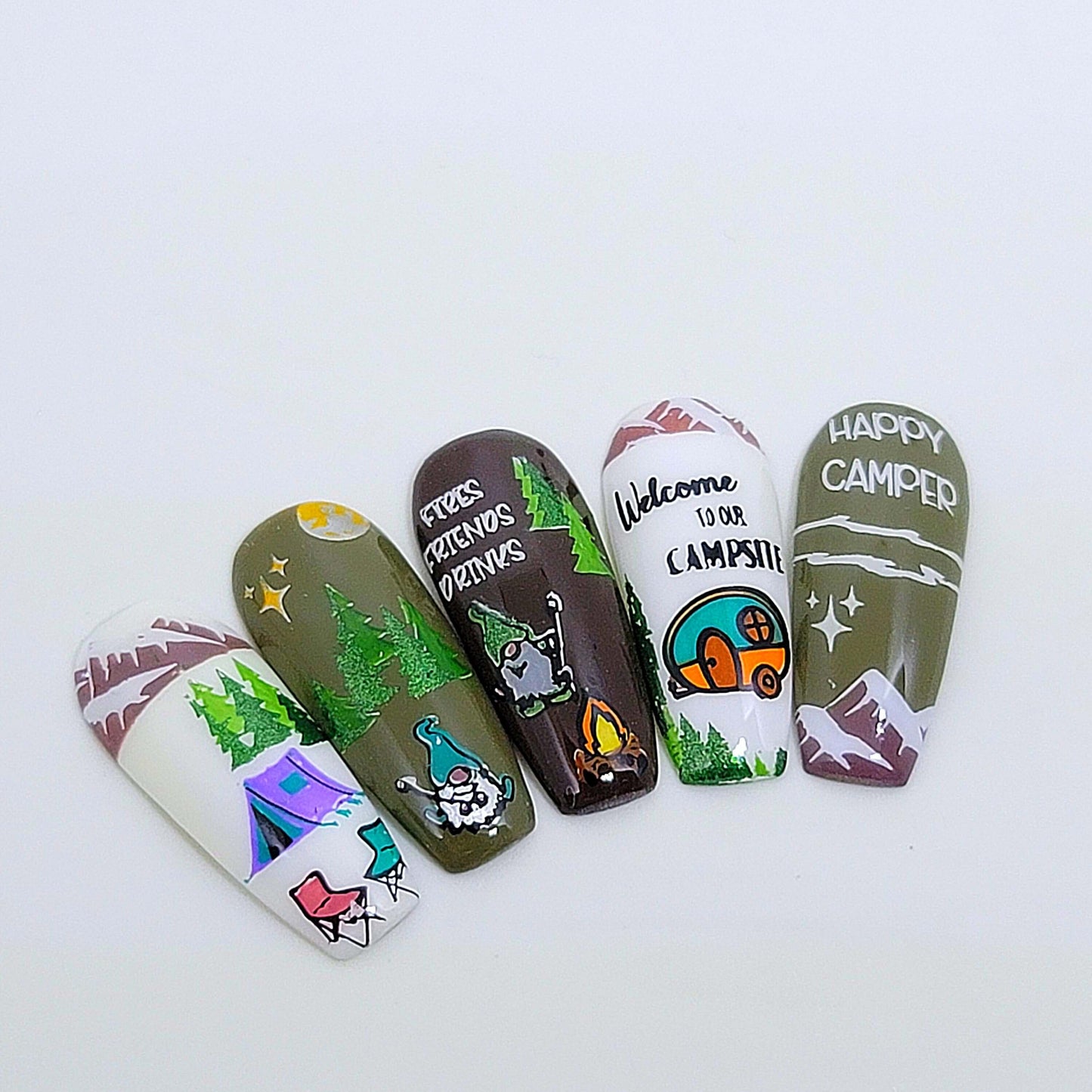 nail-tips-showing-nail-art-designs-of-gnomes-camping-with-tent-camp-fire-and-marshmallows-words-happy-camper