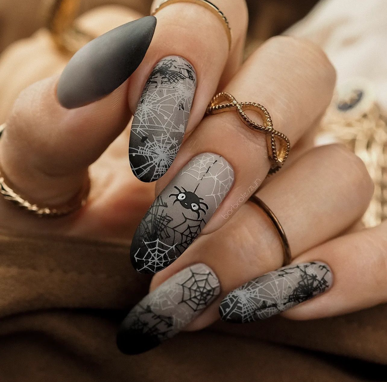 Bootastic (CjS-H-77) Etched Nail Art Stamping Plate