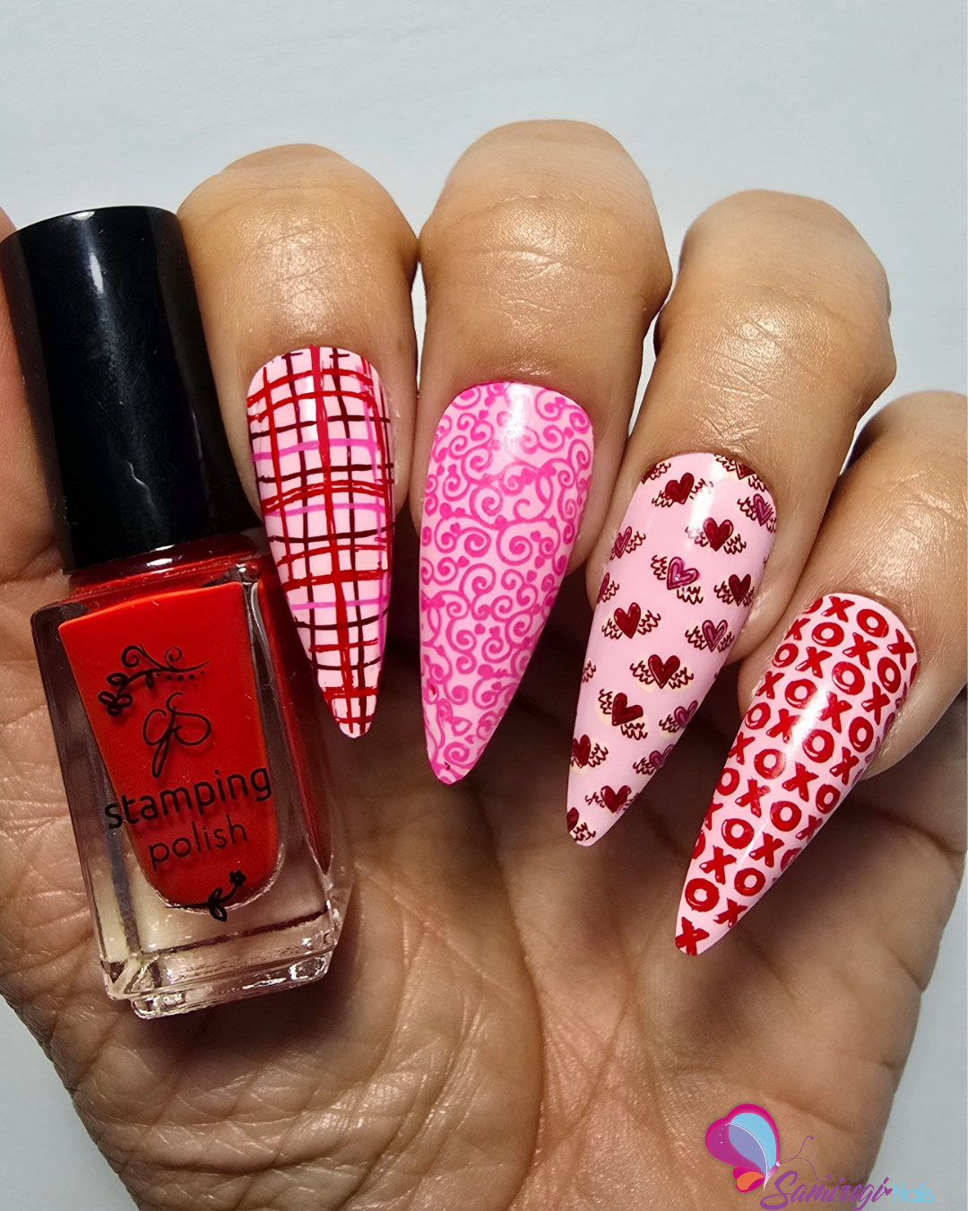 Hugs & Kisses (CjSV-58) Etched Nail Art Stamping Plate