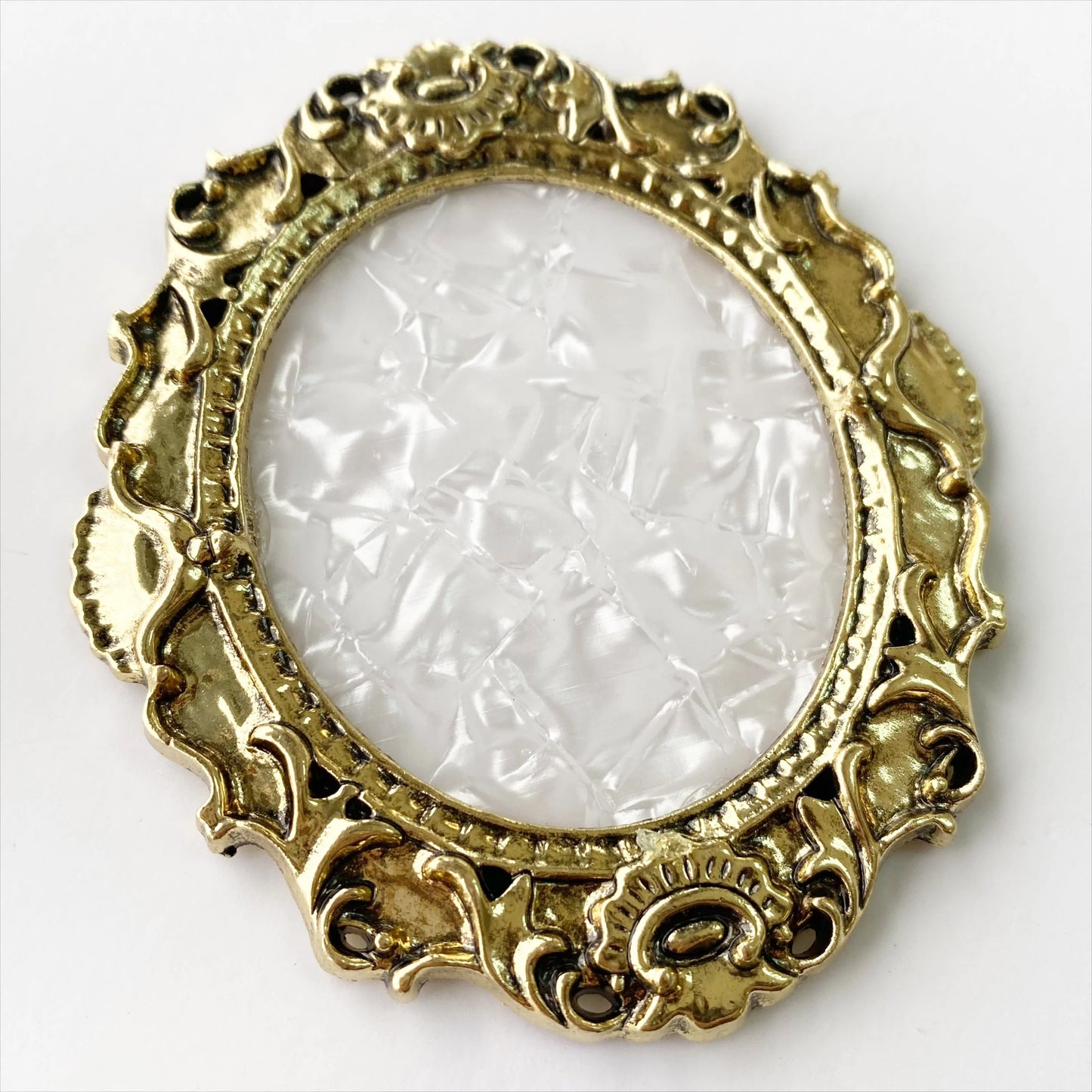 KoKo & Claire - Gold Ornate Frame Palette