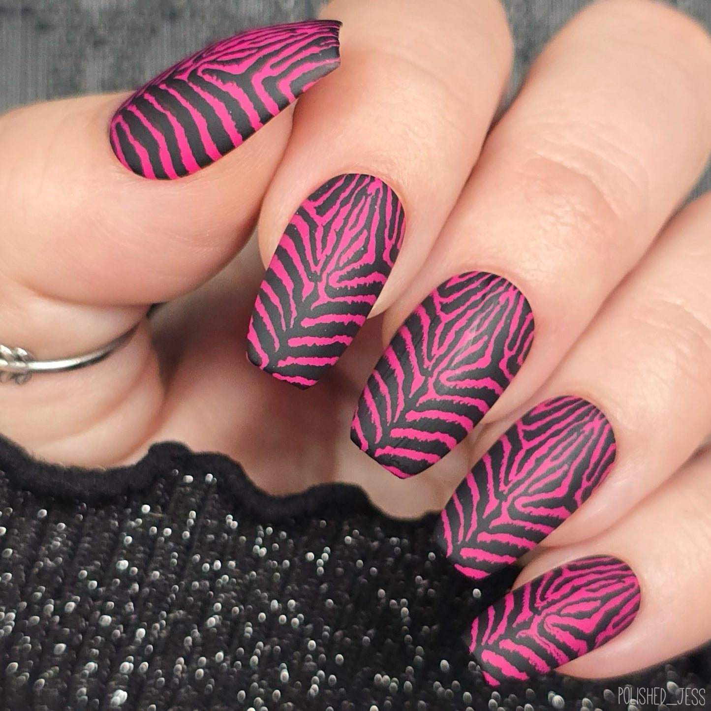 Low Light Lounge (CjS-398) Etched Nail Art Stamping Plate