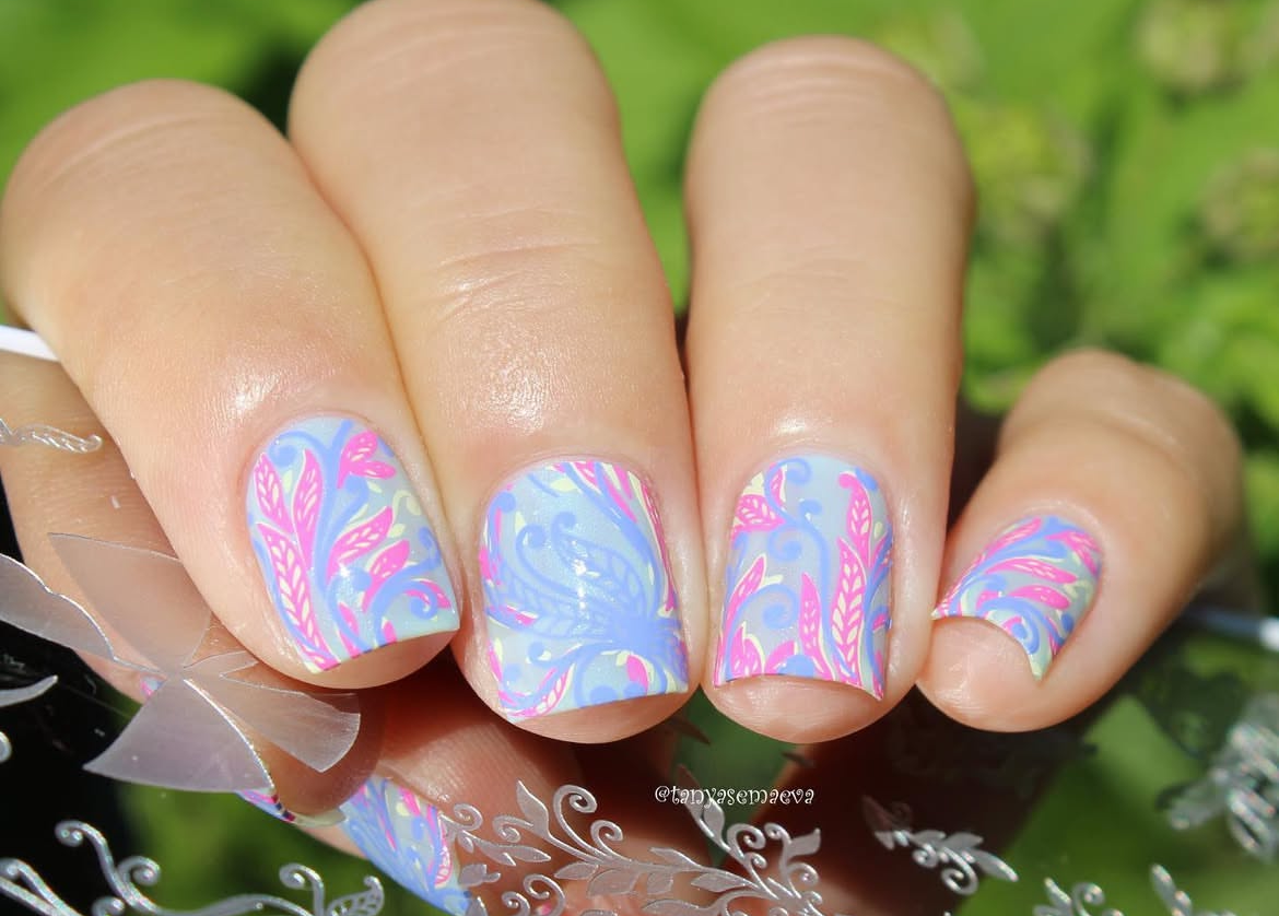 Elegant Swirl (CjS-149) Steel Layered Nail Art Stamping Plate