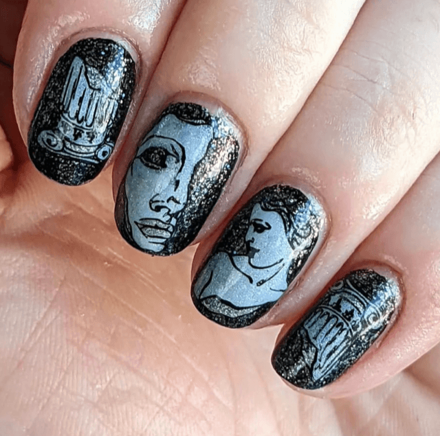 stunning-shimmery-manicure-showing-nail-art-designs-of-Greek-sculptures-and-columns
