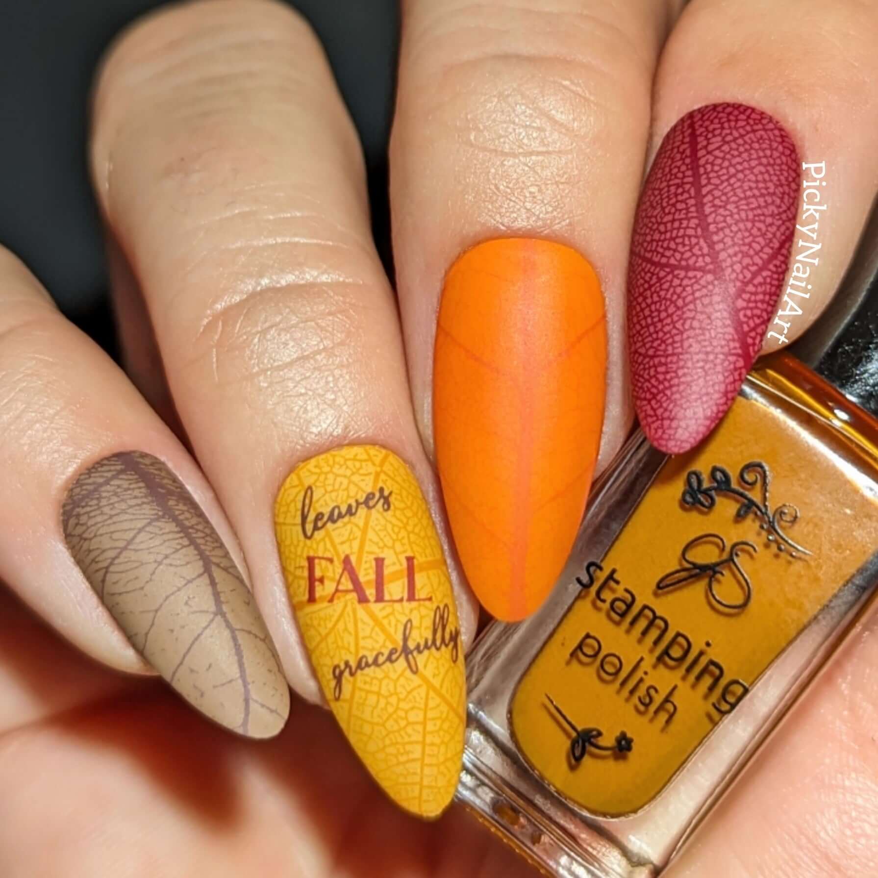 bright-manicure-with-full-coverage-nail-art-designs-of-leaf-texture-and-veins