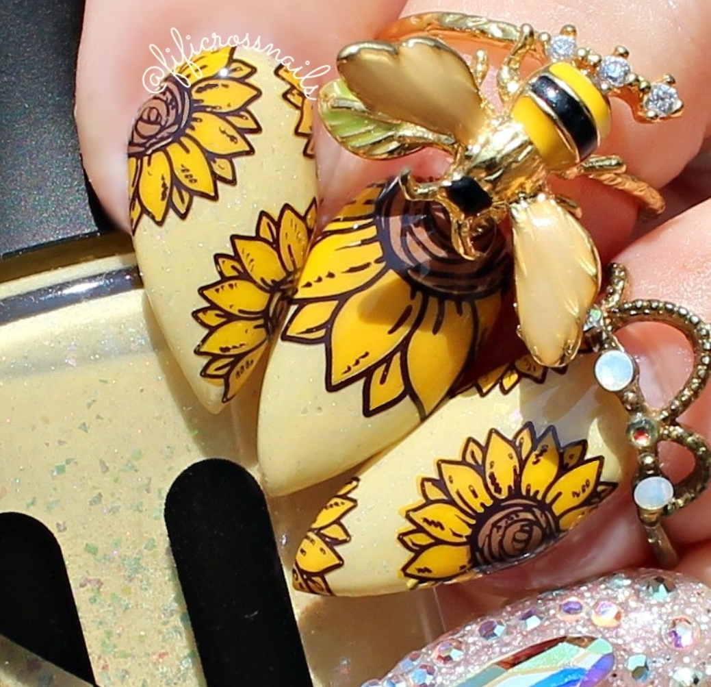 Glow like a Sunflower (CjS-370) Etched Nail Art Stamping Plate