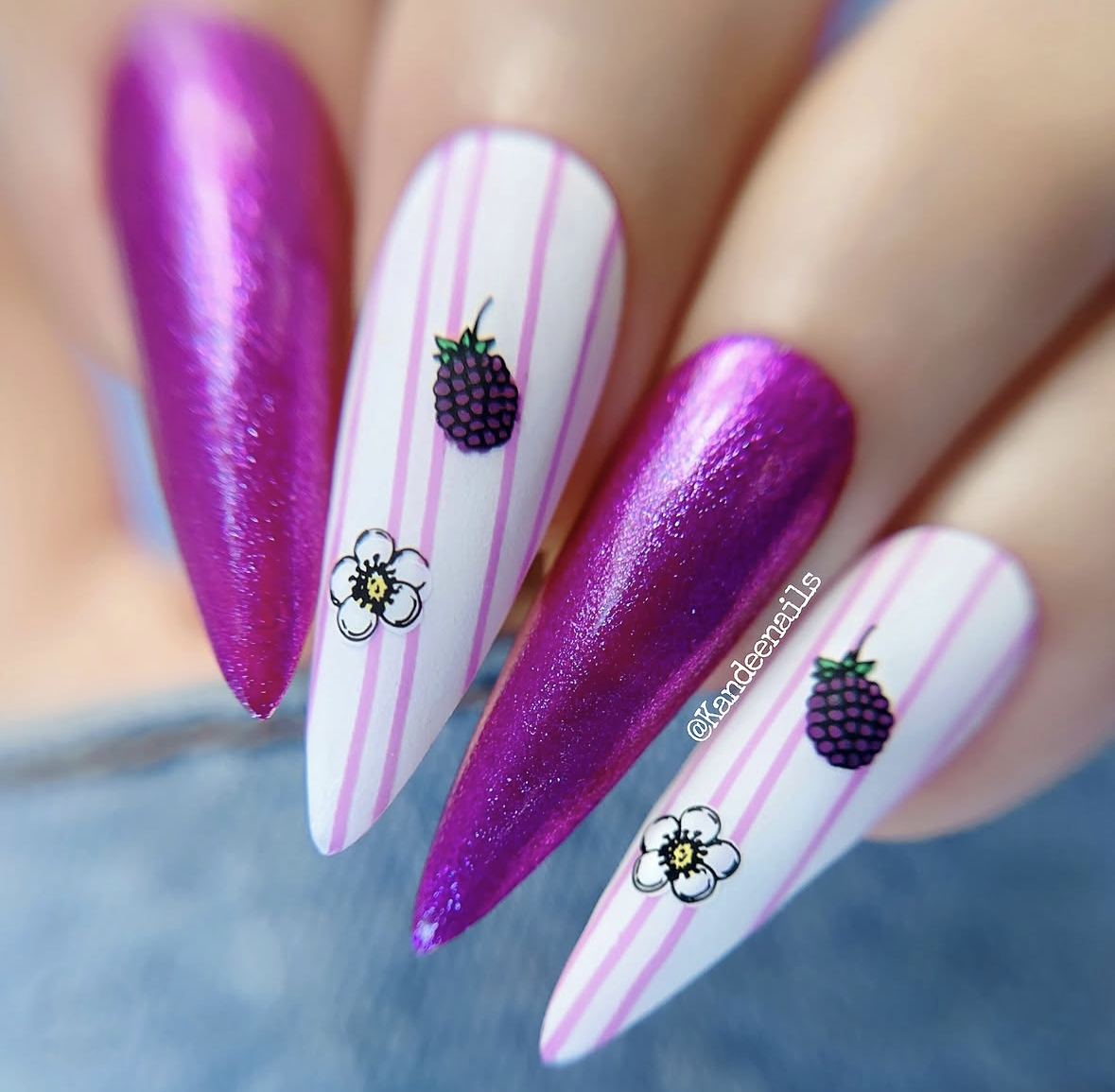 Cabana Stripes (CjS-388) Etched Nail Art Stamping Plate