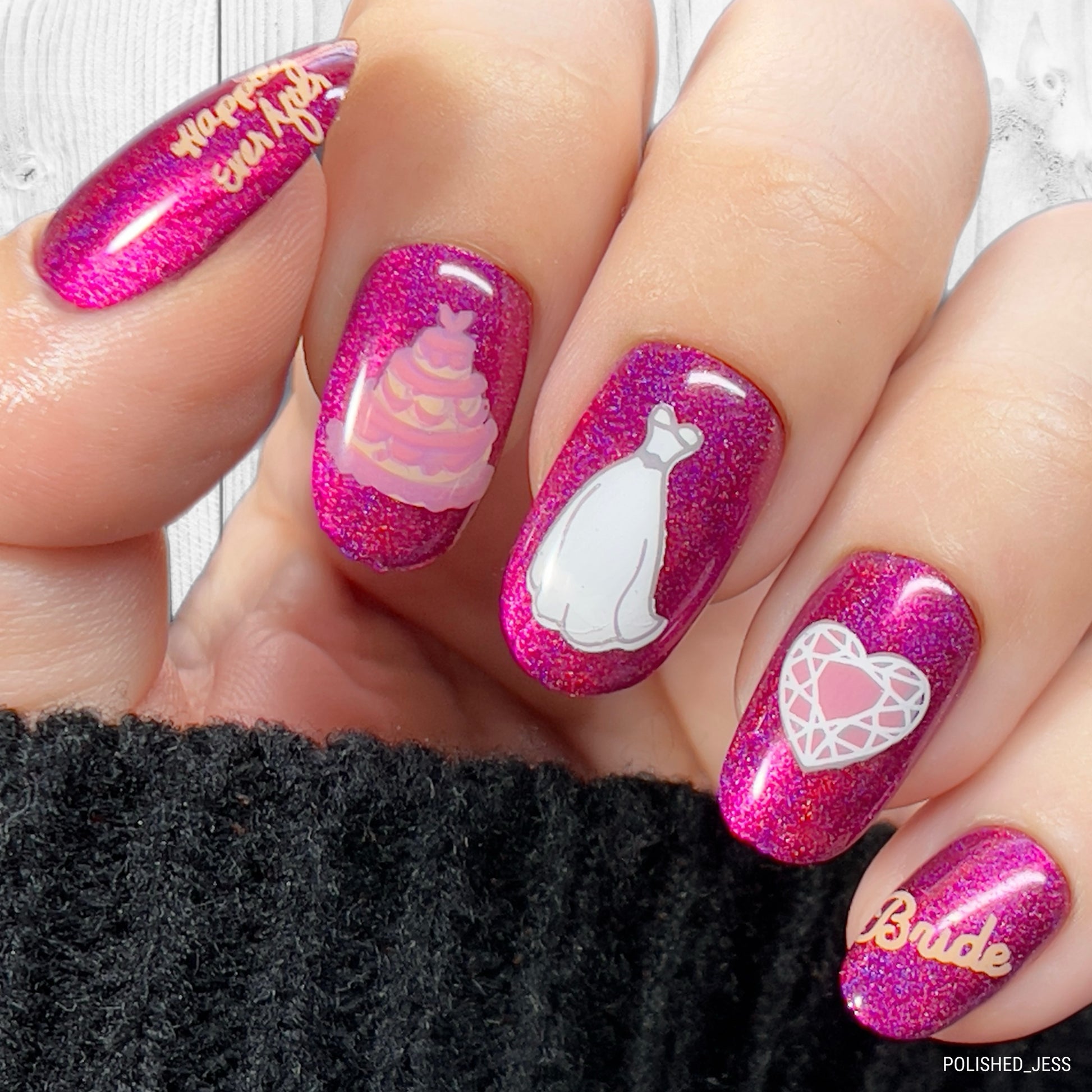 Nail Art That Shines on Big Day