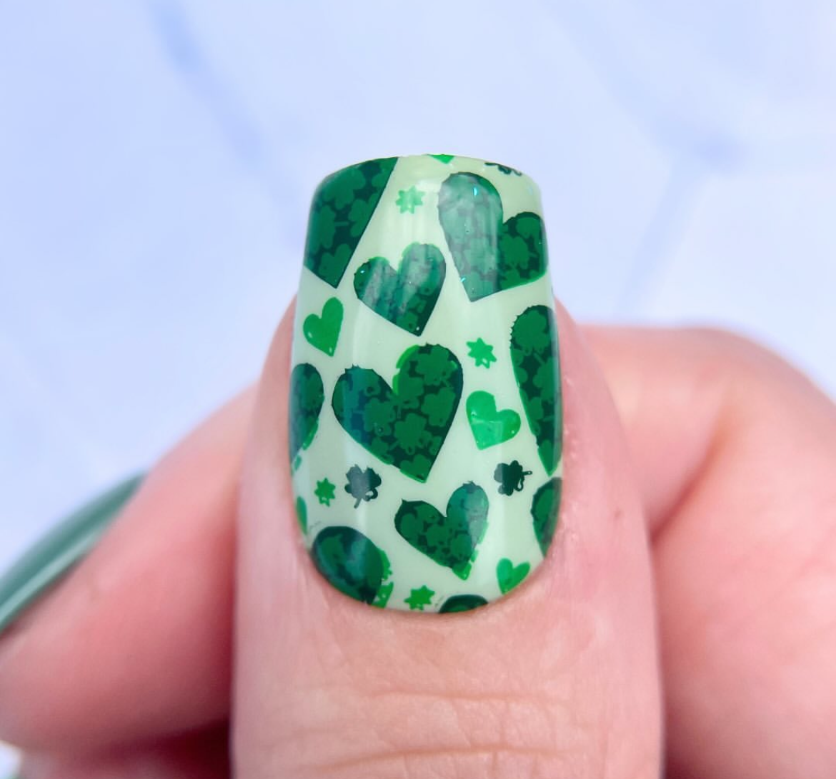 Shake Your Shamrocks (CjSH-103) Steel Nail Art Layered Stamping Plate