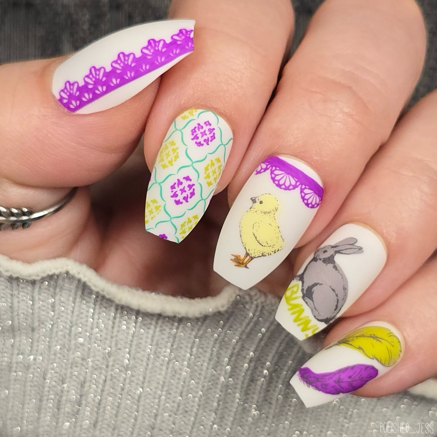 Bunny Kisses (CjSH-29) Etched Nail Art Stamping Plate