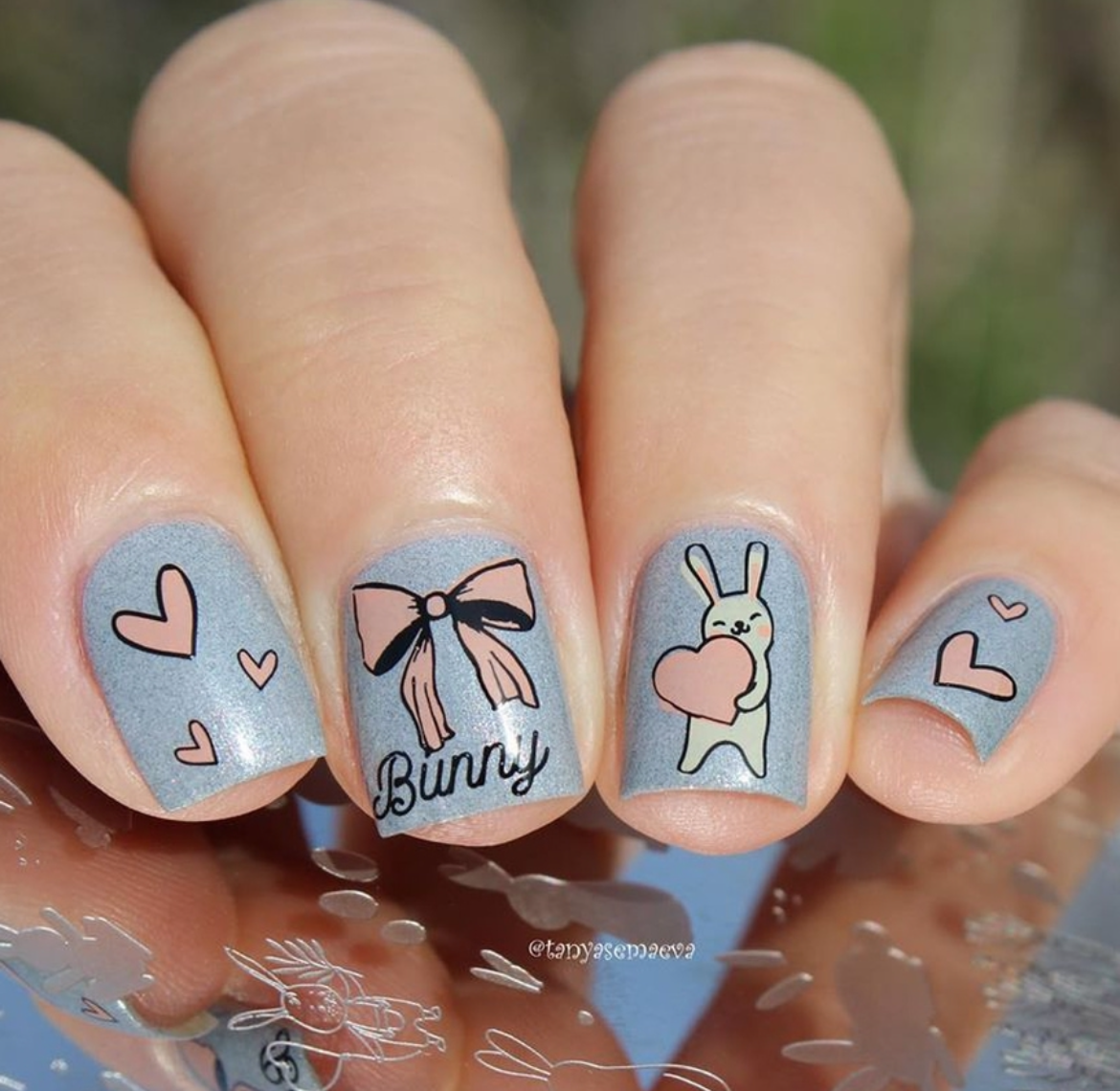 Honey Bunny (CjS H-33) Steel Nail Art Layered Stamping Plate
