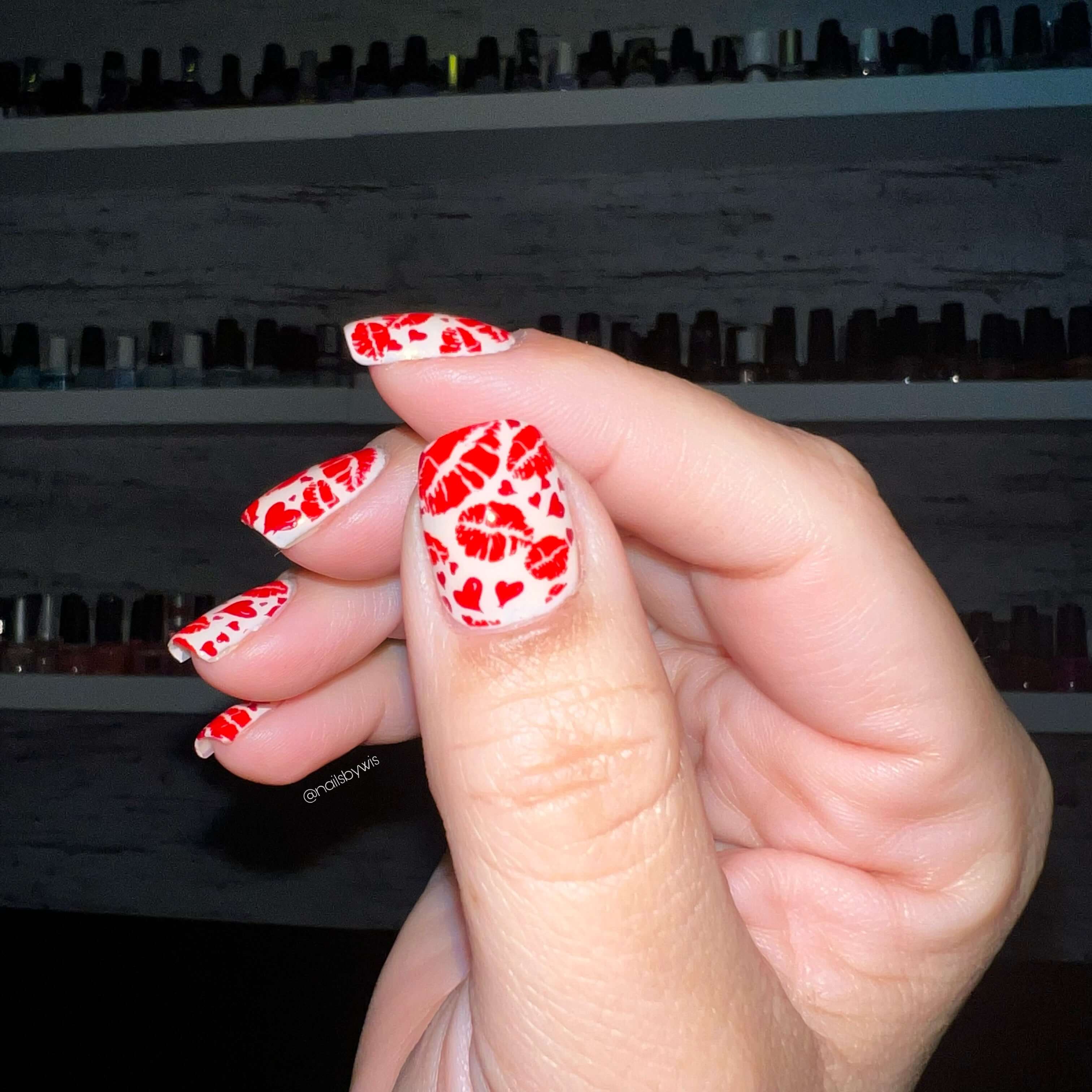 stunning-manicure-with-nail-art-designs-of-lip-stick-print-and-hearts