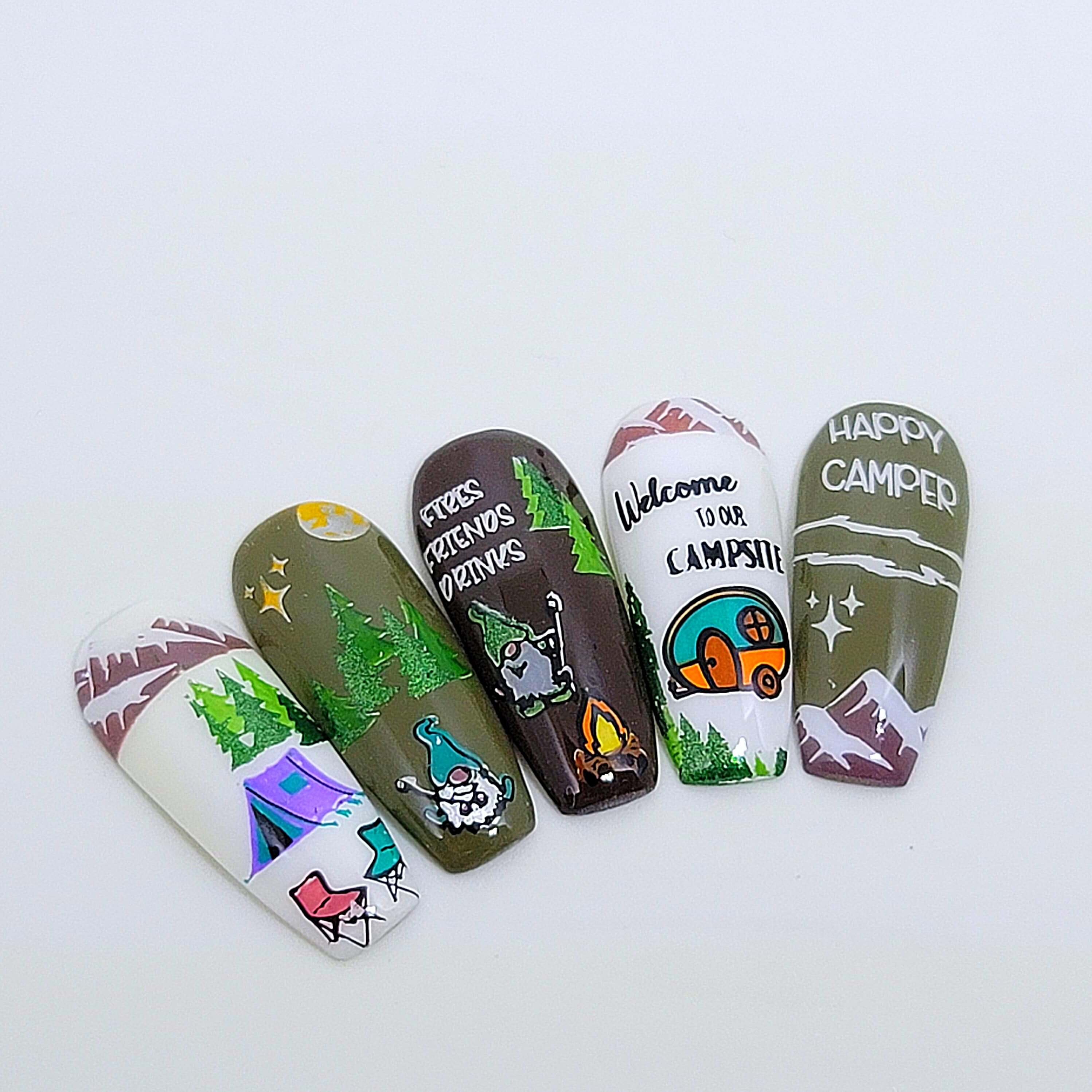 nail-tips-showing-nail-art-designs-of-gnomes-camping-with-tent-camp-fire-and-marshmallows-words-happy-camper