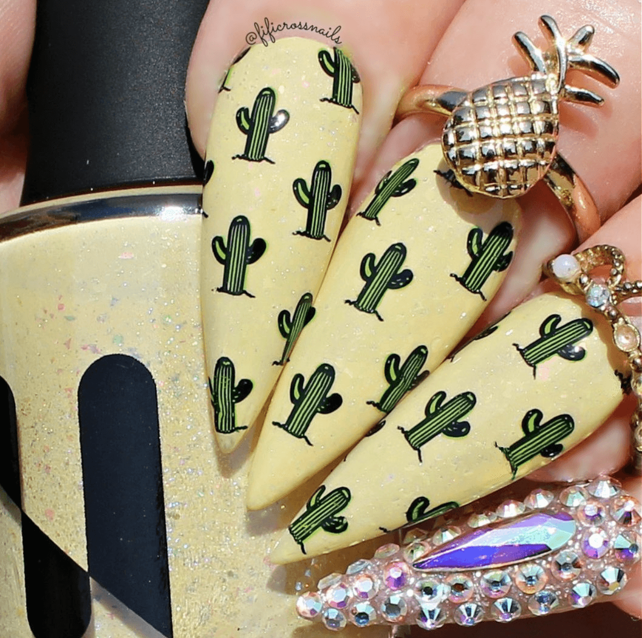 beautiful-manicure-showing-full-coverage-nail-art-designs-of-cactus