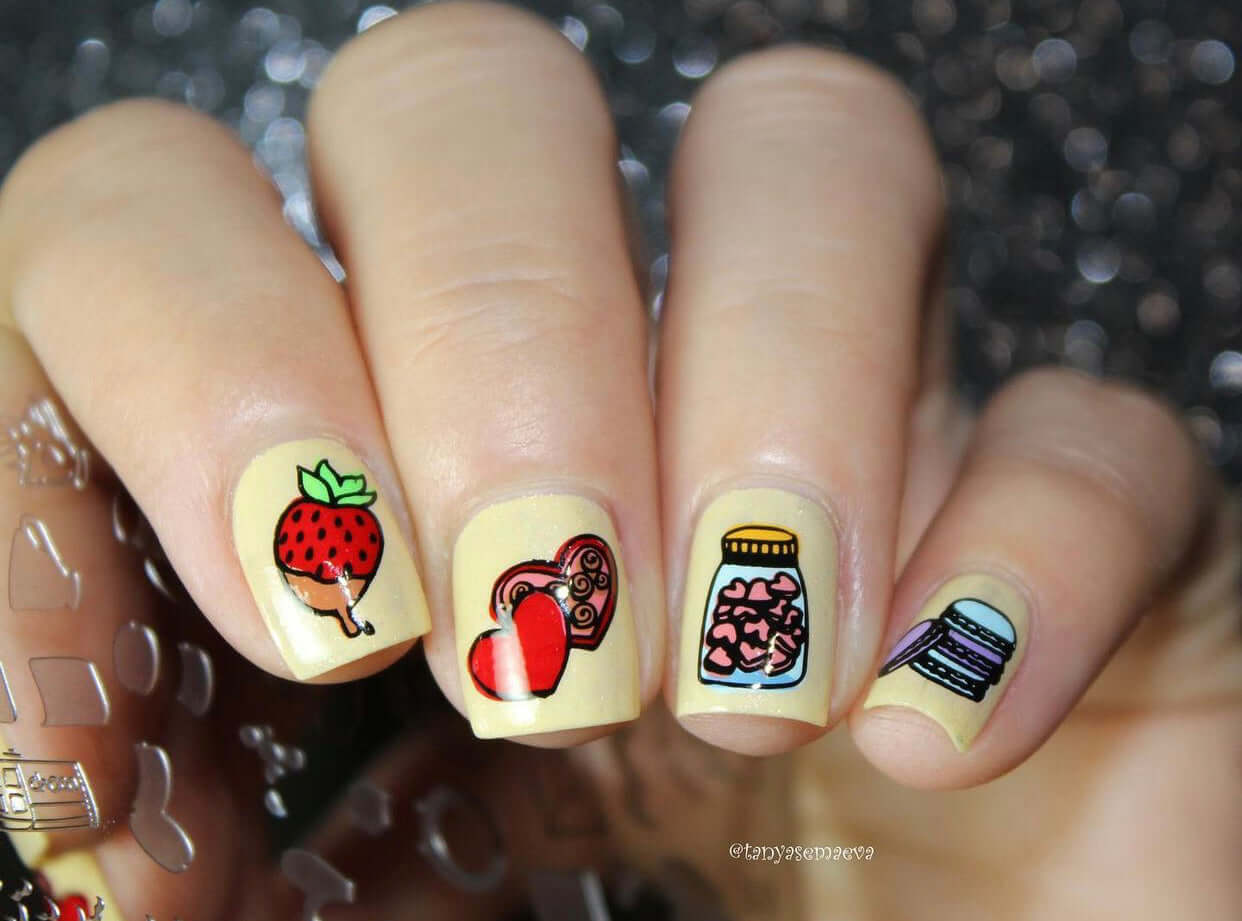 stunning-manicure-with-nail-art-designs-of-sweets-and-treats
